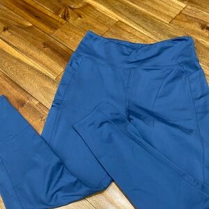 NWOT "Dip" Athletic Leggings High Waisted with Pockets